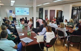 U Požegi održan okrugli stol na temu pristupačnost i mobilnosti za osobe s invaliditetom Naslovna fotografija