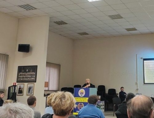 U Slavonskom Brodu održana tribina Dom po mjeri svakoga